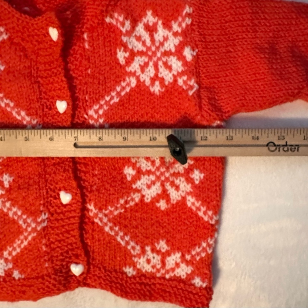 Vtg Handmade Knit Bright Orange Snowflake Cardigan Sweater Girl 2T Heart Buttons - Picture 5 of 5